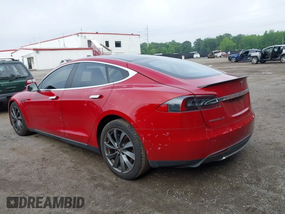 2013 Tesla Model S Performance с VIN 5YJSA1DP1DFP10048, выставлен на аукционе IAAI как лот 42523396 с пробегом 135 396 миль миль и . История ставок и продаж доступна на DreamBid. Изображение 3.