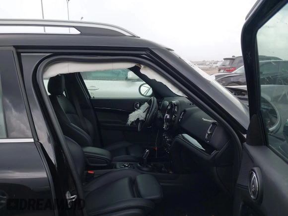 2022 MINI Countryman Cooper S with VIN WMZ83BR06N3N90333, listed as a IAAI auction lot 42629529 with 24,871 mi miles and . Bid and sale history available at DreamBid. Image 5.