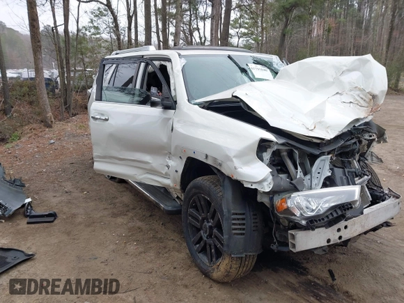 2018 Toyota 4Runner SR5 z VIN JTEBU5JR2J5563719, wystawiony jako IAAI lot #41795840 z przebiegiem Nie podano mil oraz . Historia ofert i sprzedaży dostępna na DreamBid. Obrazek 1.