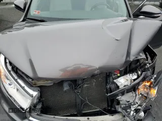 2014 Toyota Highlander XLE z VIN 5TDJKRFHXES037657, wystawiony jako Copart lot #53041445 z przebiegiem 134 344 mil mil oraz Szkoda całkowita • Salvage title. Historia ofert i sprzedaży dostępna na DreamBid. Obrazek 12.