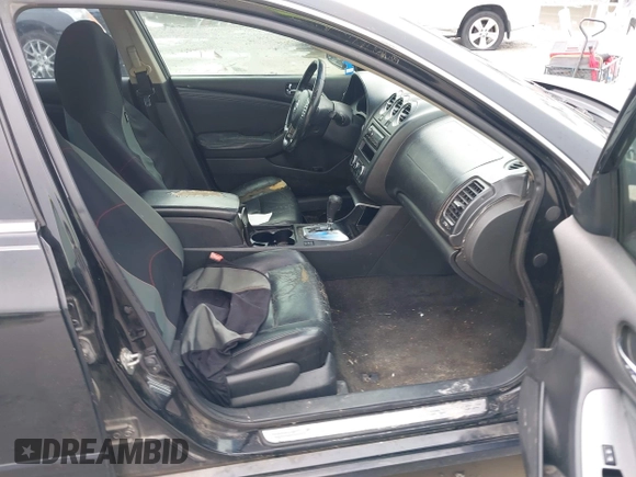 2012 Nissan Altima S z VIN 1N4AL2AP0CN446584, wystawiony jako IAAI lot #42362193 z przebiegiem 211 658 mil mil oraz . Historia ofert i sprzedaży dostępna na DreamBid. Obrazek 5.