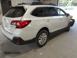 2018 Subaru Outback Premium z VIN 4S4BSAFC4J3313199, wystawiony jako IAAI lot #42573818 z przebiegiem 68 477 mil mil oraz . Historia ofert i sprzedaży dostępna na DreamBid. Obrazek 4.