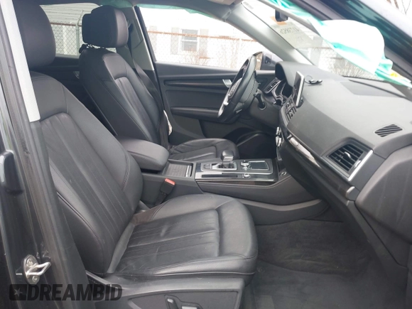 2020 Audi Q5 Premium Plus with VIN WA1BNAFY5L2010054, listed as a IAAI auction lot 41738526 with 83,152 mi miles. Bid and sale history available at carsss.com. Image 5.