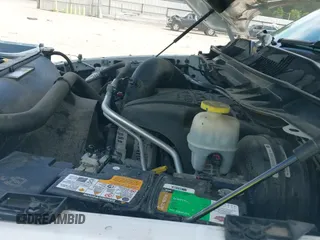 2018 Ram 1500 Big Horn z VIN 3C6RR7LT6JG196476, wystawiony jako IAAI lot #42222899 z przebiegiem 84 034 mil mil oraz . Historia ofert i sprzedaży dostępna na DreamBid. Obrazek 14.