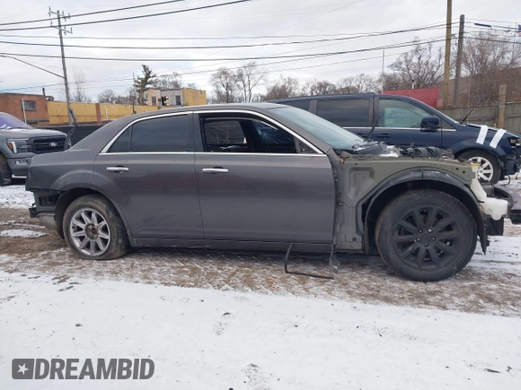 2016 Chrysler 300 C with VIN 2C3CCAEG4GH320089, listed as a IAAI auction lot 41249262 with Not Provided miles and . Bid and sale history available at DreamBid. Image 12.