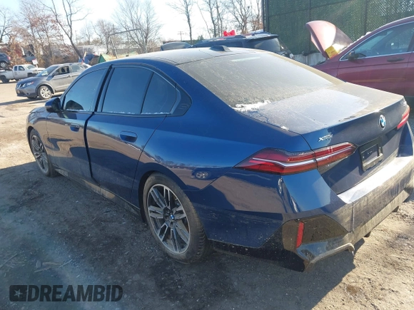 2024 BMW 5 Series 530i xDrive with VIN WBA53FJ04RCS39395, listed as a IAAI auction lot 41160871 with 2,498 mi miles. Bid and sale history available at carsss.com. Image 3.