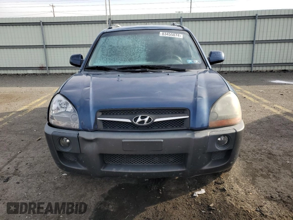 2009 Hyundai Tucson SE with VIN KM8JN72D79U113802, listed as a Copart auction lot 83455074 with 201,936 mi miles and Clean Title. Bid and sale history available at carsss.com. Image 5.