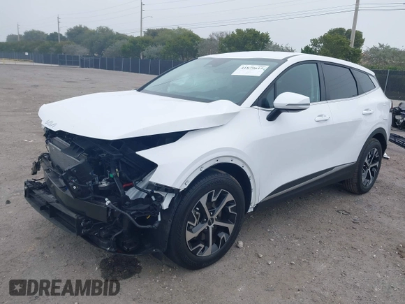 2024 Kia Sportage EX with VIN 5XYK33DF0RG190745, listed as a IAAI auction lot 41879615 with 7,914 mi miles. Bid and sale history available at carsss.com. Image 17.