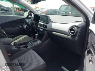 2020 Hyundai Kona SEL with VIN KM8K22AA3LU552610, listed as a IAAI auction lot 42369584 with 37,362 mi miles and . Bid and sale history available at DreamBid. Image 5.