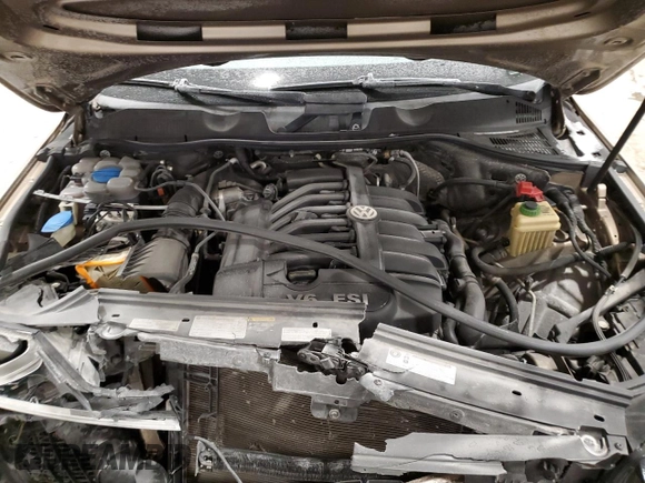 2016 Volkswagen Touareg Sport with VIN WVGEF9BP3GD010197, listed as a Copart auction lot 85826584 with 106,375 mi miles and Salvage Title. Bid and sale history available at DreamBid. Image 12.