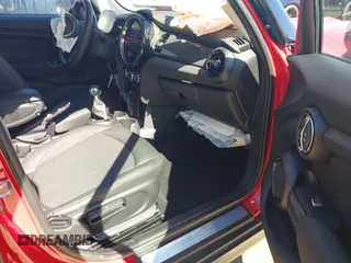 2024 MINI Hardtop 4 Door Cooper Classic with VIN WMW33DK00R2V40133, listed as a IAAI auction lot 41801763 with 9,607 mi miles and . Bid and sale history available at DreamBid. Image 5.