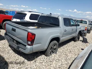 2018 Toyota Tacoma SR with VIN 3TMCZ5AN1JM140275, listed as a Copart auction lot 50611135 with Not Provided miles and Salvage Title. Bid and sale history available at DreamBid. Image 3.