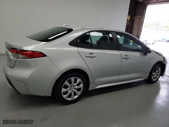 2022 Toyota Corolla LE with VIN 5YFEPMAE6NP325512, listed as a Copart auction lot 53718905 with 90,048 mi miles and Clean Title. Bid and sale history available at carsss.com. Image 3.