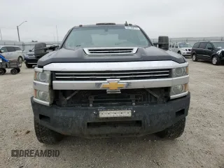 2017 Chevrolet Silverado 3500HD LT with VIN 1GC4KZCY2HF155370, listed as a Copart auction lot 68136874 with 373,839 mi miles and Salvage Title. Bid and sale history available at carsss.com. Image 5.