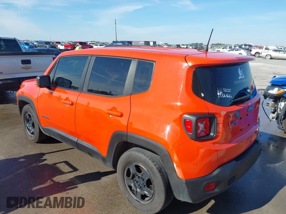 2020 Jeep Renegade Sport with VIN ZACNJAAB8LPL86428, listed as a IAAI auction lot 40952668 with 111,605 mi miles and . Bid and sale history available at carsss.com. Image 3.
