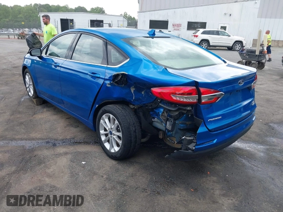 2020 Ford Fusion SE with VIN 3FA6P0HD8LR235608, listed as a IAAI auction lot 42099168 with 66,656 mi miles and . Bid and sale history available at DreamBid. Image 3.