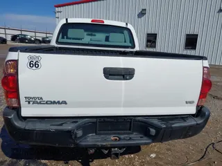 2006 Toyota Tacoma with VIN 3TMMU52N06M002199, listed as a IAAI auction lot 41622522 with 181,818 mi miles and . Bid and sale history available at DreamBid. Image 17.