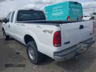 2001 Ford Super Duty F-250 XL with VIN 1FTNX21F31EB96018, listed as a IAAI auction lot 41891819 with 207,264 mi miles. Bid and sale history available at carsss.com. Image 3.