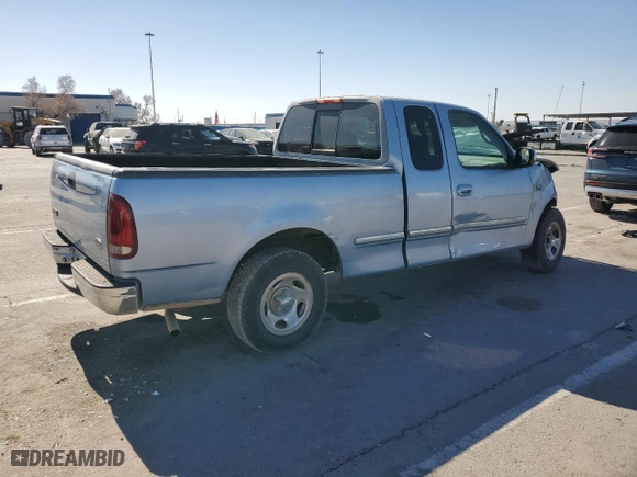 1998 Ford F-150 Standard with VIN 1FTDX1725WKA02303, listed as a Copart auction lot 43471005 with 89,812 mi miles and Salvage Title. Bid and sale history available at carsss.com. Image 3.