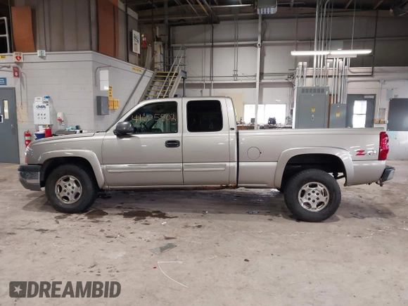 2003 Chevrolet Silverado 1500 with VIN 2GCEK19T731165314, listed as a IAAI auction lot 41605502 with 152,310 mi miles. Bid and sale history available at carsss.com. Image 15.