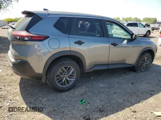 2023 Nissan Rogue S z VIN 5N1BT3AA1PC764209, wystawiony jako Copart lot #52694405 z przebiegiem 35 072 mil mil oraz Szkoda całkowita • Salvage title. Historia ofert i sprzedaży dostępna na DreamBid. Obrazek 3.