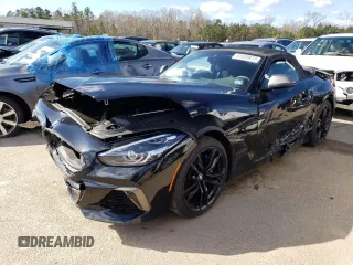 2021 BMW Z4 sDriveM40i with VIN WBAHF9C06MWX23868, listed as a Copart auction lot 41820873 with 5,325 mi miles. Bid and sale history available at carsss.com. Image 1.