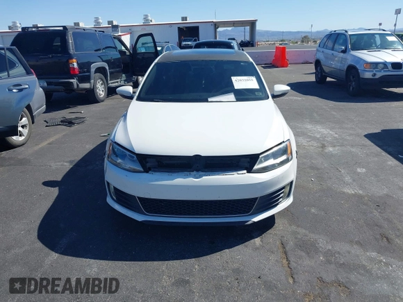 2014 Volkswagen Jetta GLI Autobahn with VIN 3VW5T7AJ8EM367002, listed as a IAAI auction lot 42032055 with 186,301 mi miles and . Bid and sale history available at DreamBid. Image 13.