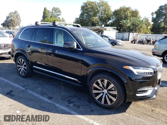 2021 Volvo XC90 Inscription Expression with VIN YV4BR0CL2M1675561, listed as a Copart auction lot 71400423 with 24,550 mi miles. Bid and sale history available at carsss.com. Image 4.