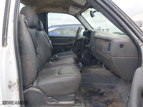 2005 Chevrolet Silverado 1500 Work Truck with VIN 1GCEC14XX5Z300254, listed as a IAAI auction lot 41697759 with NaN miles. Bid and sale history available at carsss.com. Image 8.