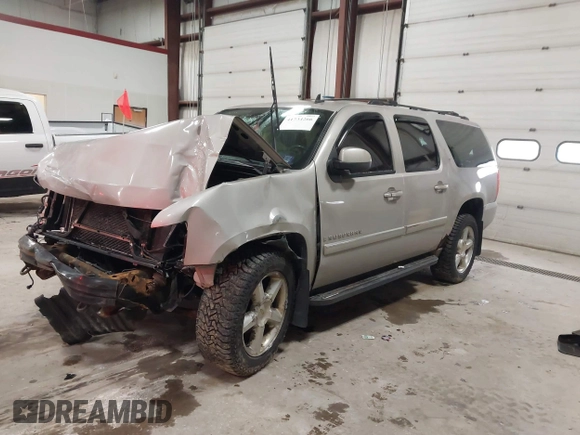 2008 Chevrolet Suburban LT w/3LT with VIN 1GNFK16338J248039, listed as a IAAI auction lot 41734266 with 223,071 mi miles. Bid and sale history available at carsss.com. Image 2.
