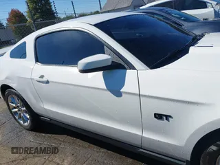 2010 Ford Mustang GT with VIN 1ZVBP8CH3A5132997, listed as a IAAI auction lot 40662577 with 127,127 mi miles. Bid and sale history available at carsss.com. Image 14.