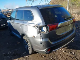 2016 Mitsubishi Outlander SE with VIN JA4AD3A31GZ011852, listed as a IAAI auction lot 40822431 with 118,250 mi miles and . Bid and sale history available at DreamBid. Image 3.
