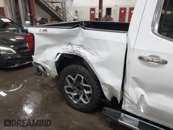 2023 GMC Sierra 1500 SLT с VIN 3GTUUDED8PG252545, выставлен на аукционе IAAI как лот 41927790 с пробегом 14 642 миль миль и . История ставок и продаж доступна на DreamBid. Изображение 6.
