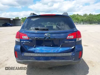 2010 Subaru Outback Premium All-Weather Anniversary z VIN 4S4BRCCC8A3313587, wystawiony jako IAAI lot #42202284 z przebiegiem 131 123 mil mil oraz . Historia ofert i sprzedaży dostępna na DreamBid. Obrazek 16.