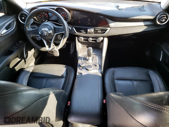 2017 Alfa Romeo Giulia with VIN ZARFAEBN8H7549189, listed as a Copart auction lot 88954045 with 95,233 mi miles and Clean Title. Bid and sale history available at carsss.com. Image 8.