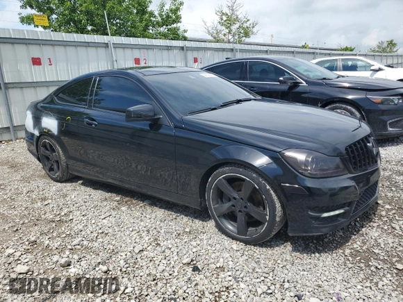 2015 Mercedes-Benz C 350 with VIN WDDGJ8JB9FG398342, listed as a Copart auction lot 56608885 with 93,116 mi miles and Salvage title. Bid and sale history available at DreamBid. Image 4.