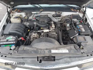 1996 Chevrolet Silverado 1500 with VIN 1GCEC14R0TE225263, listed as a IAAI auction lot 41412741 with 384,133 mi miles and . Bid and sale history available at DreamBid. Image 10.