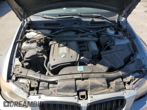 2007 BMW 3 Series 328xi z VIN WBAVT73597FZ36409, wystawiony jako Copart lot #61231975 z przebiegiem 236 005 mil mil oraz Szkoda całkowita • Salvage title. Historia ofert i sprzedaży dostępna na DreamBid. Obrazek 11.