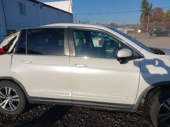 2016 Honda Pilot EX with VIN 5FNYF6H39GB003266, listed as a IAAI auction lot 40682948 with 155,569 mi miles. Bid and sale history available at carsss.com. Image 14.