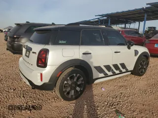 2023 MINI Countryman Cooper S z VIN WMZ53BR07P3R00916, wystawiony jako Copart lot #84349324 z przebiegiem 27 832 mil mil oraz Szkoda całkowita • Salvage title. Historia ofert i sprzedaży dostępna na DreamBid. Obrazek 3.