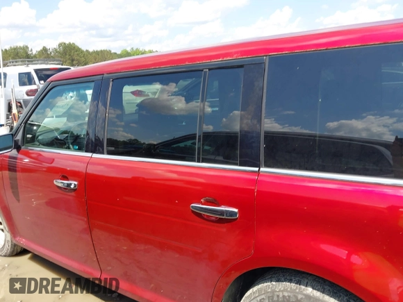 2016 Ford Flex SEL z VIN 2FMGK5C87GBA19902, wystawiony jako IAAI lot #42270902 z przebiegiem 111 862 mil mil oraz . Historia ofert i sprzedaży dostępna na DreamBid. Obrazek 14.