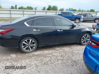 2017 Nissan Altima SV with VIN 1N4AL3AP4HC254822, listed as a IAAI auction lot 42490531 with 82,611 mi miles and . Bid and sale history available at DreamBid. Image 13.