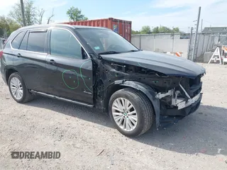 2016 BMW X5 xDrive35i z VIN 5UXKR0C56G0S85219, wystawiony jako IAAI lot #42213603 z przebiegiem 86 959 mil mil oraz . Historia ofert i sprzedaży dostępna na DreamBid. Obrazek 1.
