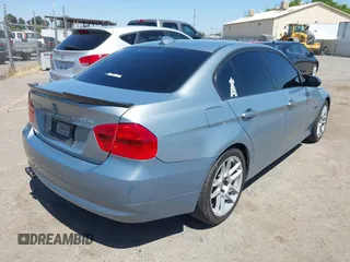 2007 BMW 3 Series 328xi z VIN WBAVC73587KP33390, wystawiony jako IAAI lot #42465688 z przebiegiem 144 423 mil mil oraz . Historia ofert i sprzedaży dostępna na DreamBid. Obrazek 4.