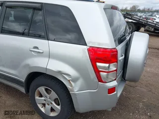 2007 Suzuki Grand Vitara XSport w/Snrf with VIN JS3TD944674201893, listed as a IAAI auction lot 42095911 with 105,512 mi miles. Bid and sale history available at carsss.com. Image 6.