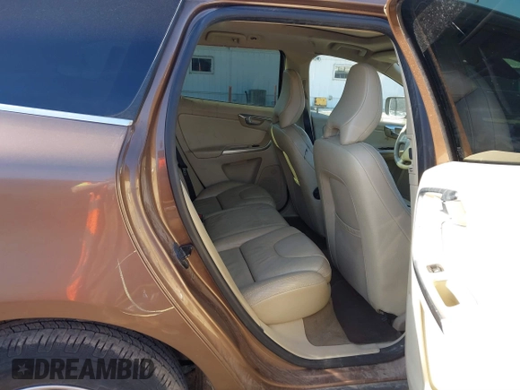 2010 Volvo XC60 3.0T with VIN YV4992DZ3A2069110, listed as a IAAI auction lot 41764120 with 160,079 mi miles. Bid and sale history available at carsss.com. Image 8.