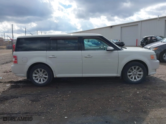 2010 Ford Flex SEL with VIN 2FMGK5CC1ABD00833, listed as a IAAI auction lot 41694538 with 143,018 mi miles. Bid and sale history available at carsss.com. Image 13.