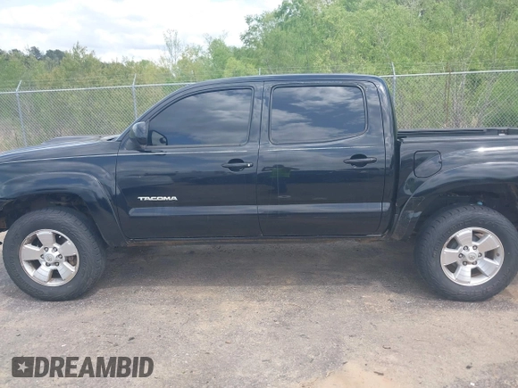 2011 Toyota Tacoma PreRunner with VIN 3TMJU4GN1BM112470, listed as a IAAI auction lot 41931447 with 273,619 mi miles and . Bid and sale history available at DreamBid. Image 15.