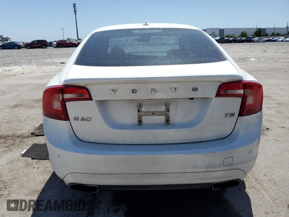 2016 Volvo S60 T5 Drive-E Premier z VIN YV126MFK4G2407948, wystawiony jako Copart lot #53395205 z przebiegiem 89 466 mil mil oraz Szkoda całkowita • Salvage title. Historia ofert i sprzedaży dostępna na DreamBid. Obrazek 6.