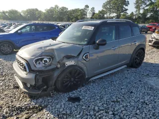 2017 MINI Countryman Cooper S with VIN WMZYT3C3XH3D98218, listed as a Copart auction lot 56699475 with 71,616 mi miles and Salvage title. Bid and sale history available at DreamBid. Image 1.